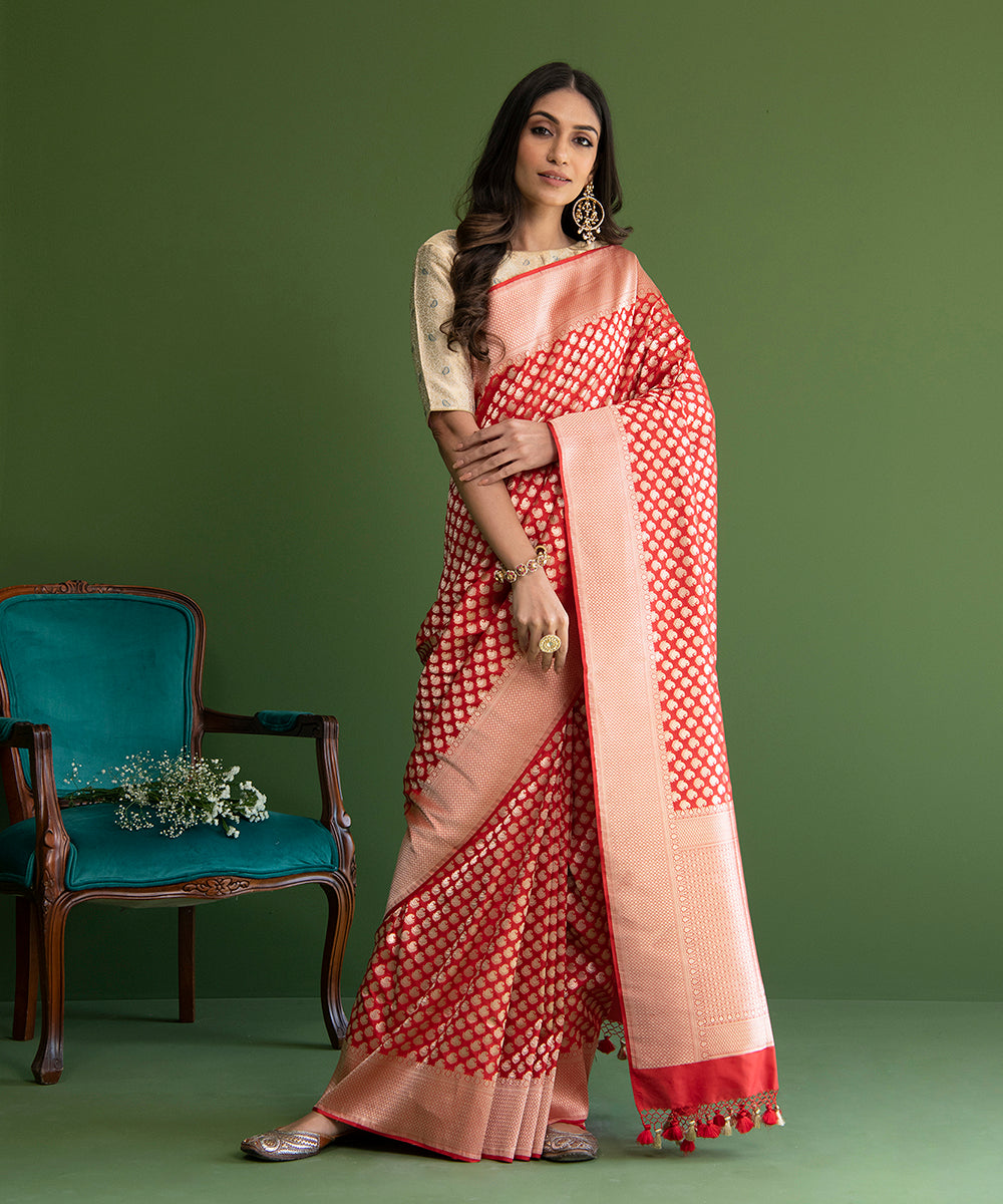 Red_Handloom_Pure_Katan_Silk_Banarasi_Saree_with_Small_Paisley_Boota_WeaverStory_02