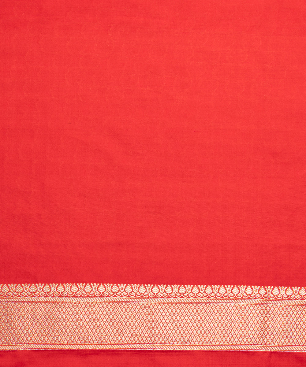 Red_Handloom_Pure_Katan_Silk_Banarasi_Saree_with_Small_Paisley_Boota_WeaverStory_05