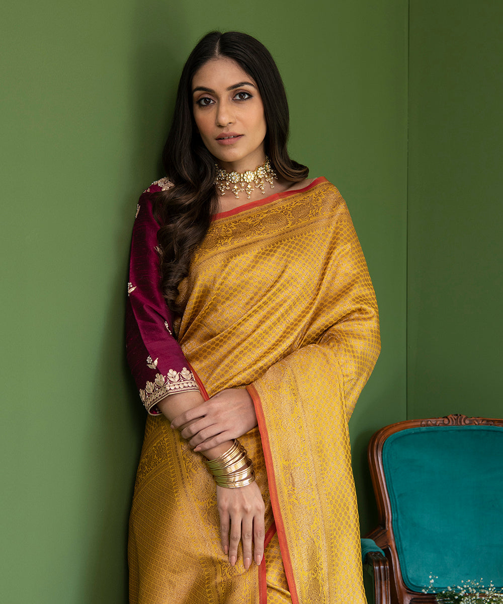 Handloom_Mustard_Pure_Katan_Silk_Banarasi_Saree_with_Antique_Zari_Polka_Dots_WeaverStory_01