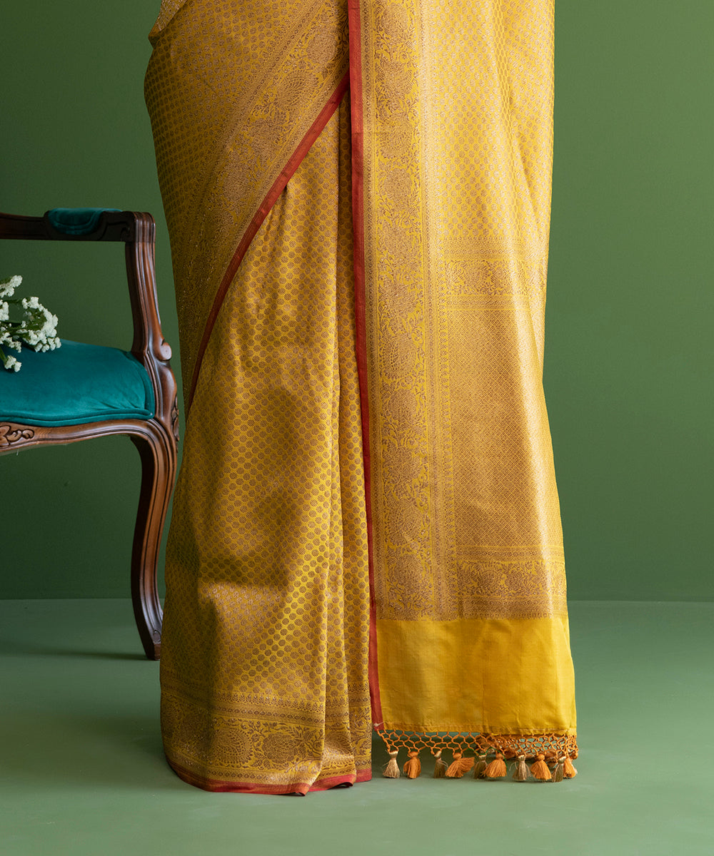 Handloom_Mustard_Pure_Katan_Silk_Banarasi_Saree_with_Antique_Zari_Polka_Dots_WeaverStory_04