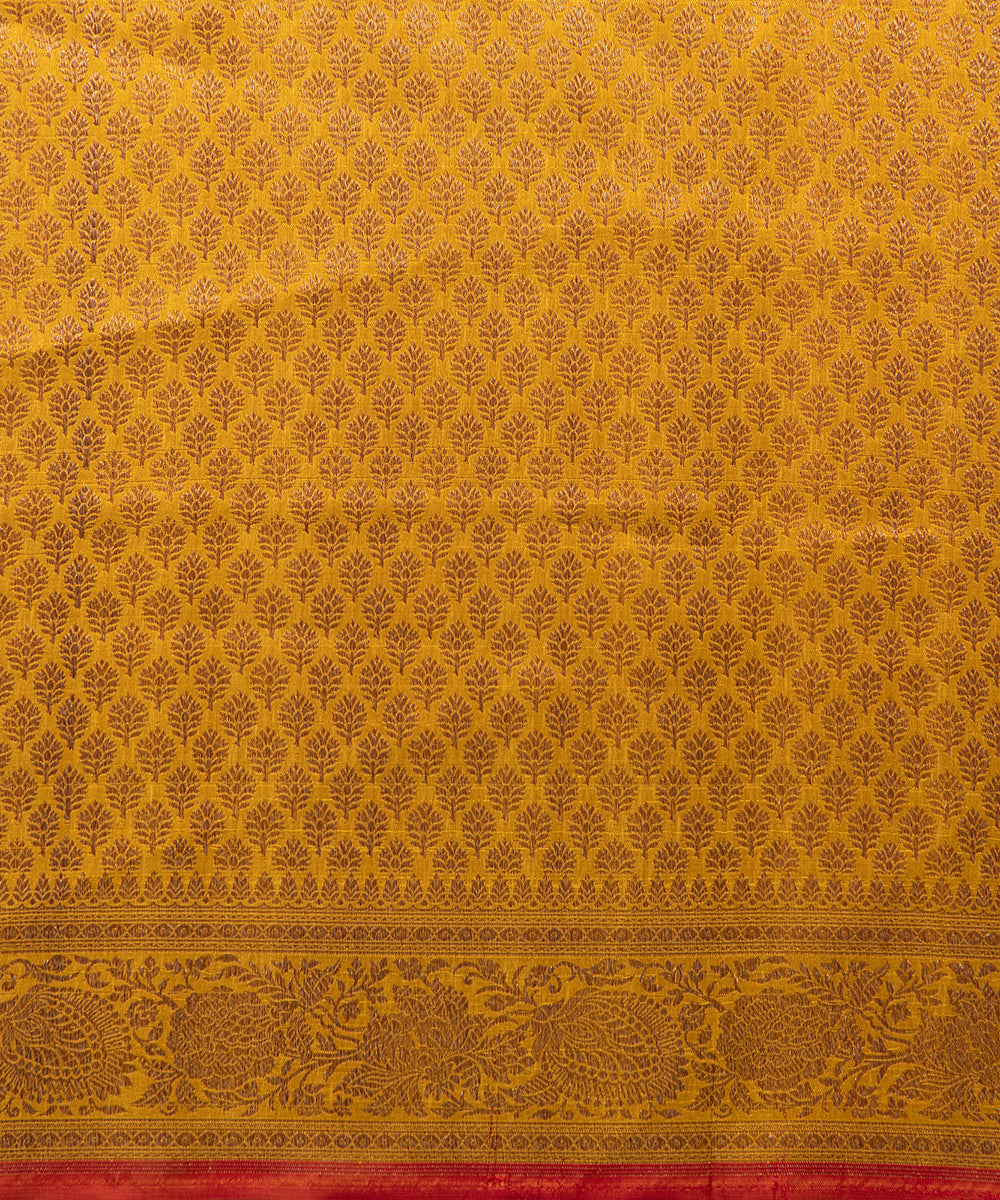 Handloom_Mustard_Pure_Katan_Silk_Banarasi_Saree_with_Antique_Zari_Polka_Dots_WeaverStory_05