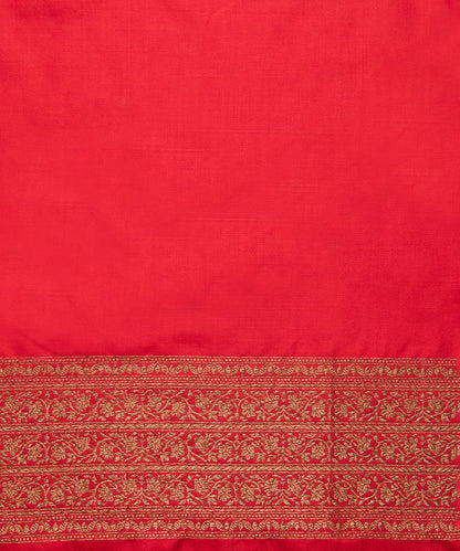 Handloom_Red_Pure_Katan_Silk_Kimkhab_Banarasi_Saree_with_Antique_Zari_Small_Floral_Booti_WeaverStory_05