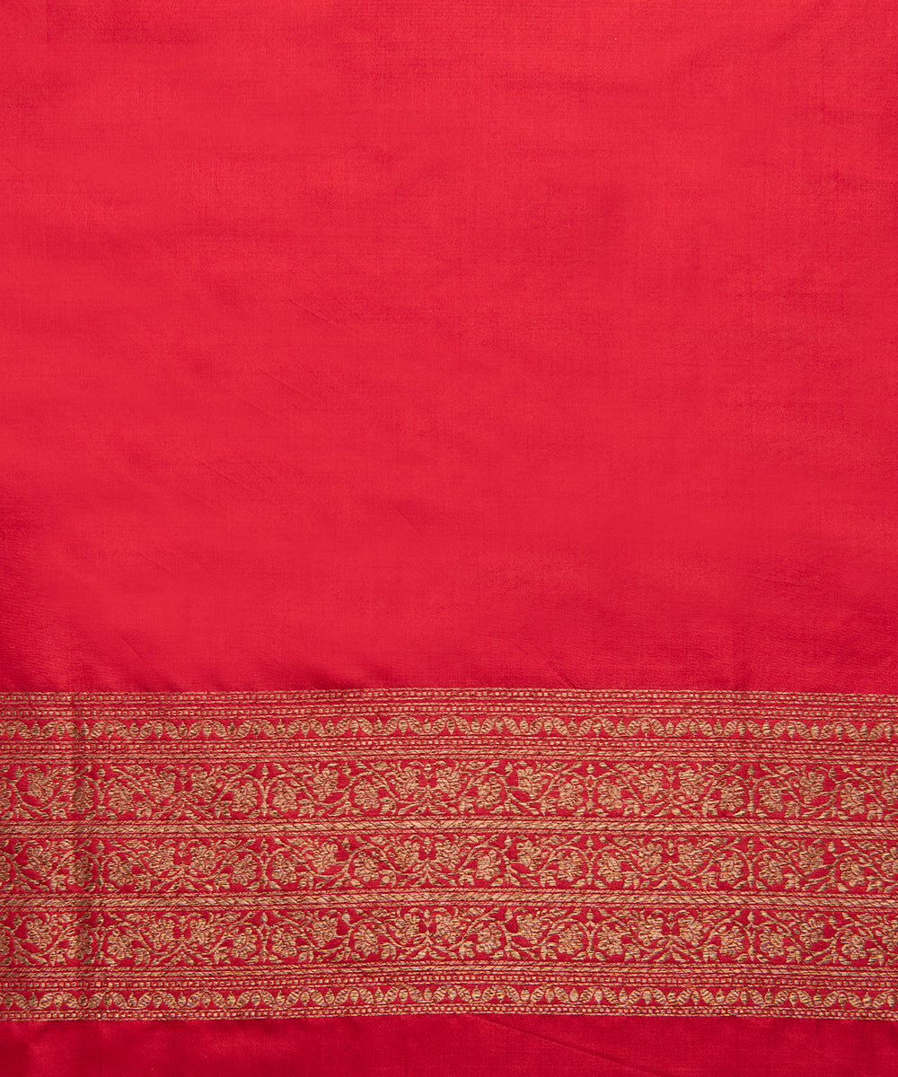 Red_Handloom_Pure_Katan_Silk_Banarasi_Saree_with_Antique_Zari_Mehraab_Jaal_WeaverStory_05