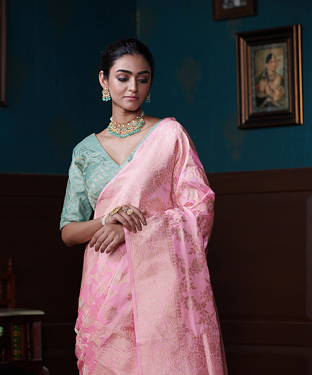 Baby_Pink_Handloom_Pure_Katan_Silk_Banarasi_Saree_With_Sona_Rupa_Kadhwa_Jaal_WeaverStory_01