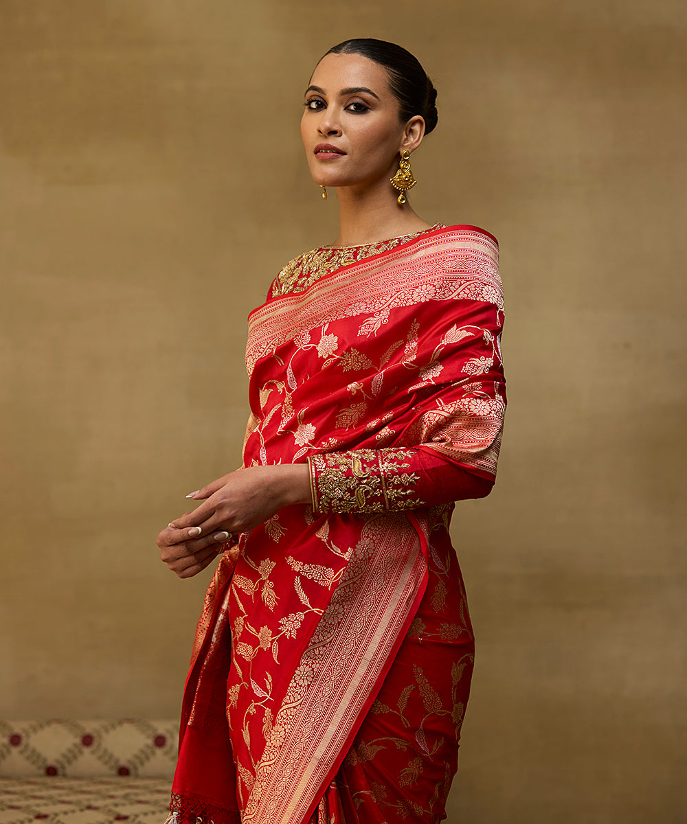 Handloom_Red_Pure_Katan_Silk_Sona_Rupa_Banarasi_Saree_With_Kadhwa_Jaal_And_Open_Border_WeaverStory_01