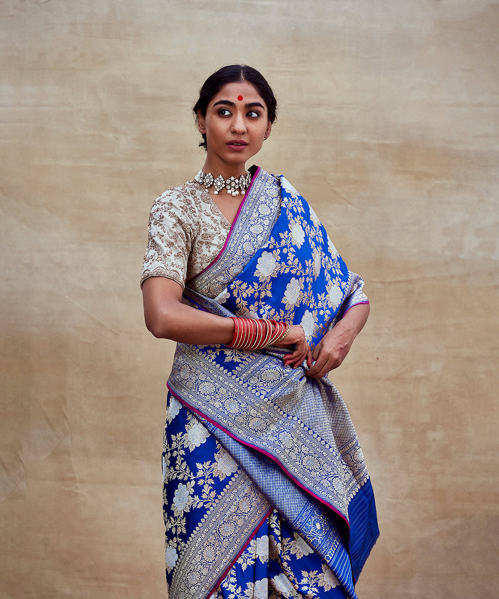 Blue_Handloom_Pure_Katan_Silk_Banarasi_Saree_with_Angoor_Jaal_WeaverStory_01