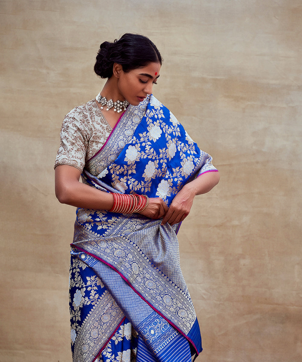 Blue_Handloom_Pure_Katan_Silk_Banarasi_Saree_with_Angoor_Jaal_WeaverStory_02