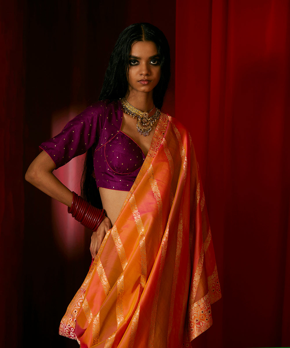 Peach_And_Orange_Handloom_Pure_Katan_Silk_Rangkaat_Banarasi_Saree_WeaverStory_01