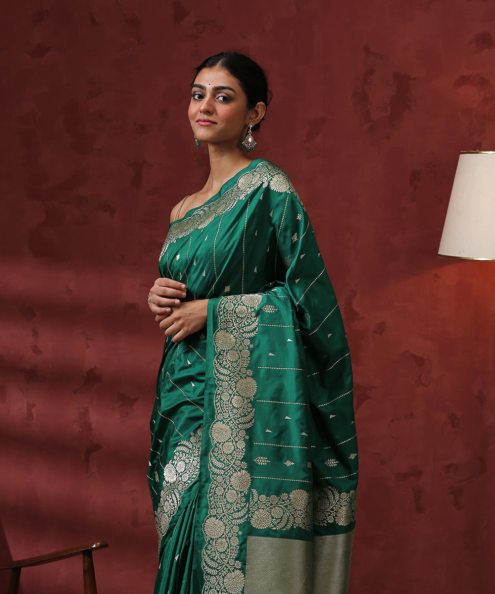 Handloom_Green_Pure_Katan_Silk_Striped_Banarasi_Saree_WeaverStory_01