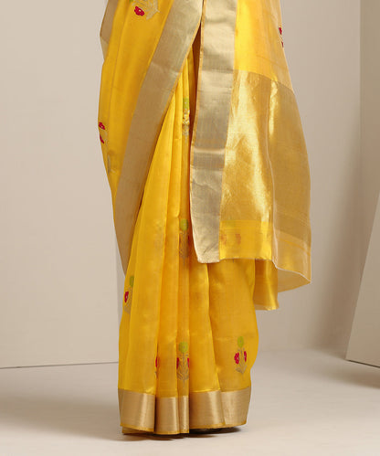 Handloom_Yellow_Chanderi_Silk_Saree_With_Pink_Meenakari_Floral_Boota_WeaverStory_04