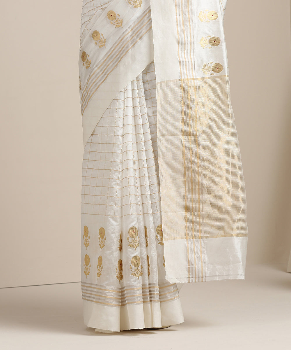 Handloom_White_Chanderi_Silk_Saree_With_Zari_Checks_And_Floral_Motifs_WeaverStory_04