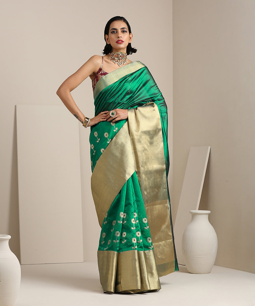 Green_Handloom_Chanderi_Silk_Saree_With_Broad_Zari_Border_And_Floral_Boota_WeaverStory_02