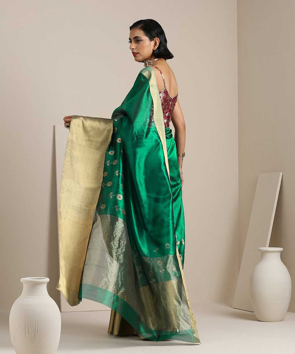 Green_Handloom_Chanderi_Silk_Saree_With_Broad_Zari_Border_And_Floral_Boota_WeaverStory_03