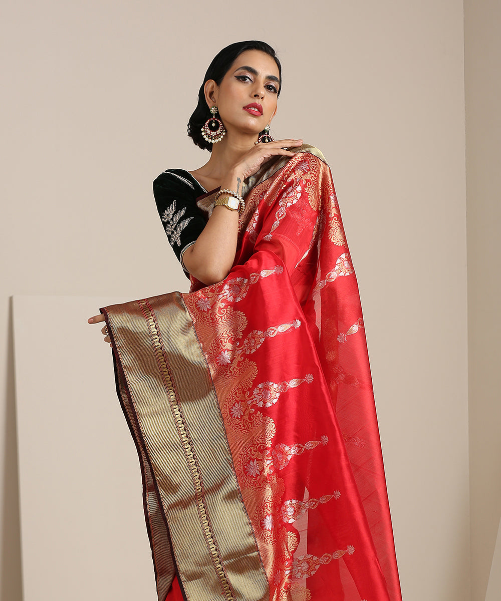 Handloom_Red_Chanderi_Silk_Saree_With_Gold_Zari_Heavy_Border_WeaverStory_01