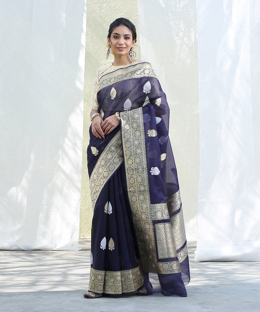 Navy_Blue_Handloom_Kora_Silk_Banarasi_Saree_With_Gold_And_Silver_Leaf_Booti_WeaverStory_02