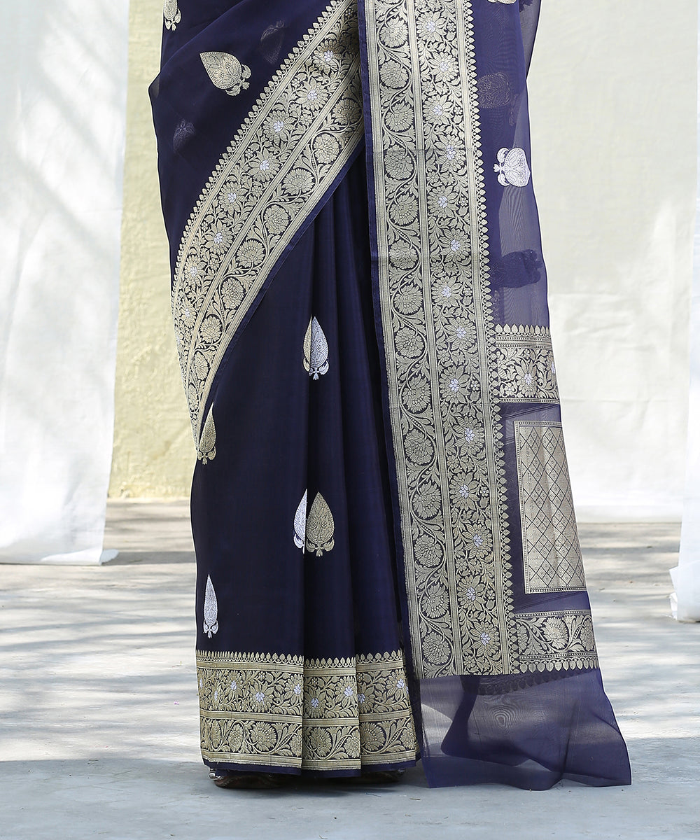 Navy_Blue_Handloom_Kora_Silk_Banarasi_Saree_With_Gold_And_Silver_Leaf_Booti_WeaverStory_04