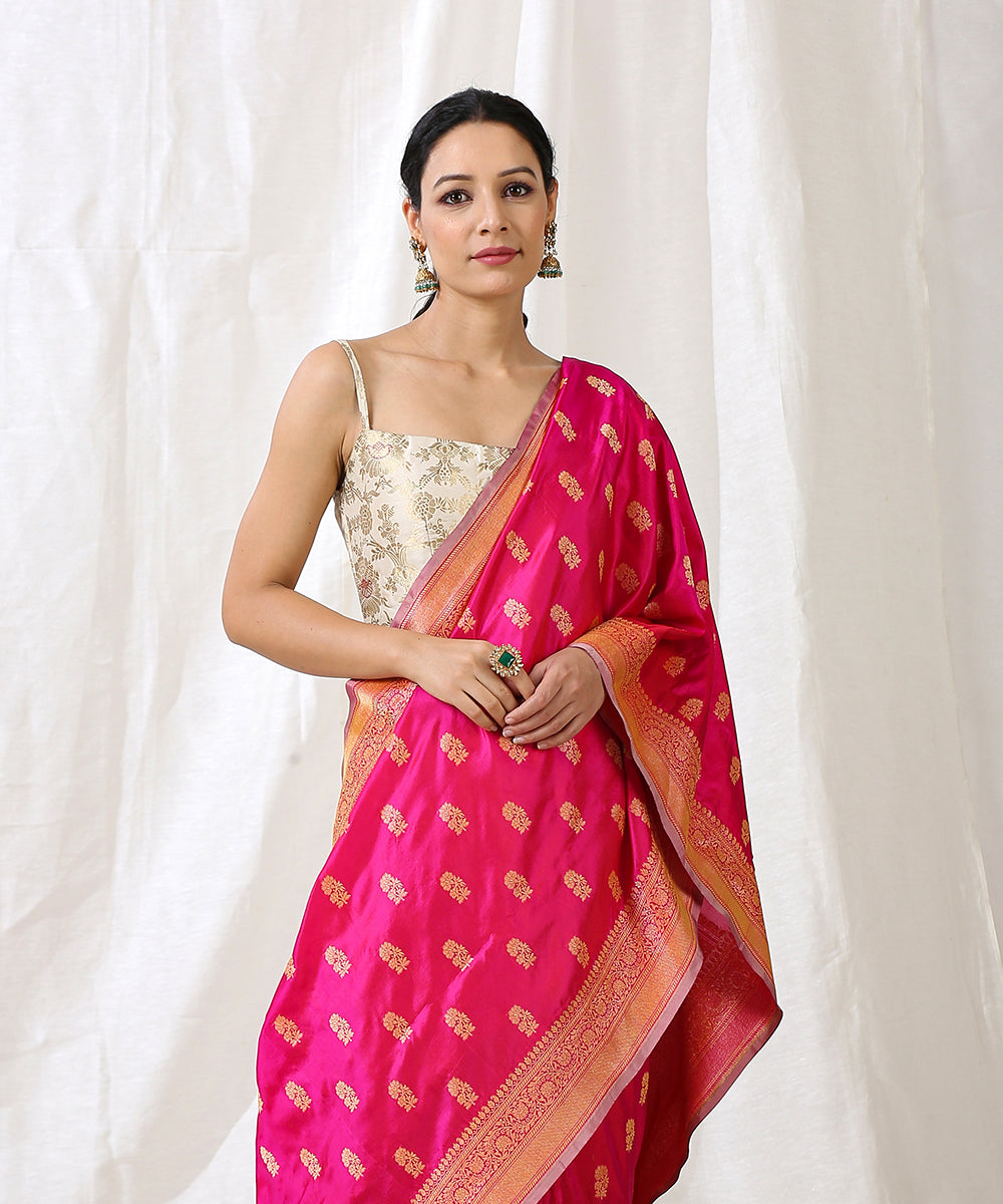 Handloom_Rani_Pink_Pure_Katan_Silk_Banarasi_Saree_With_Floral_Cutwork_Booti_WeaverStory_01