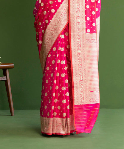 Handloom_Hot_Pink_Pure_Katan_Silk_Banarasi_Saree_With_Small_Mughal_Motif_WeaverStory_04