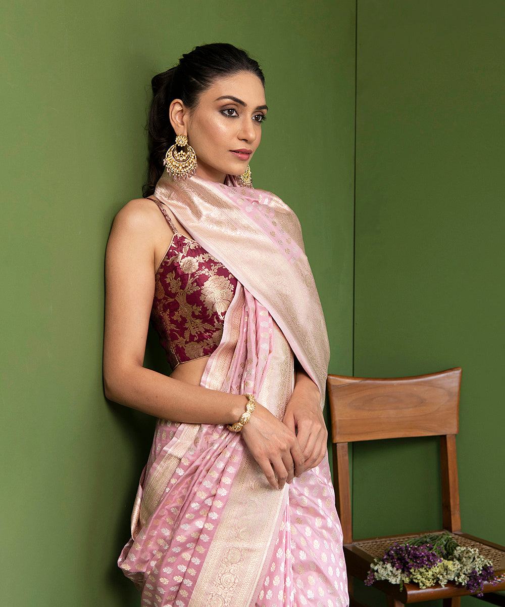 Baby_Pink_Handloom_Pure_Katan_Silk_Banarasi_Saree_With_Sona_Rupa_Zari_and_Small_Floral_Booti_WeaverStory_01
