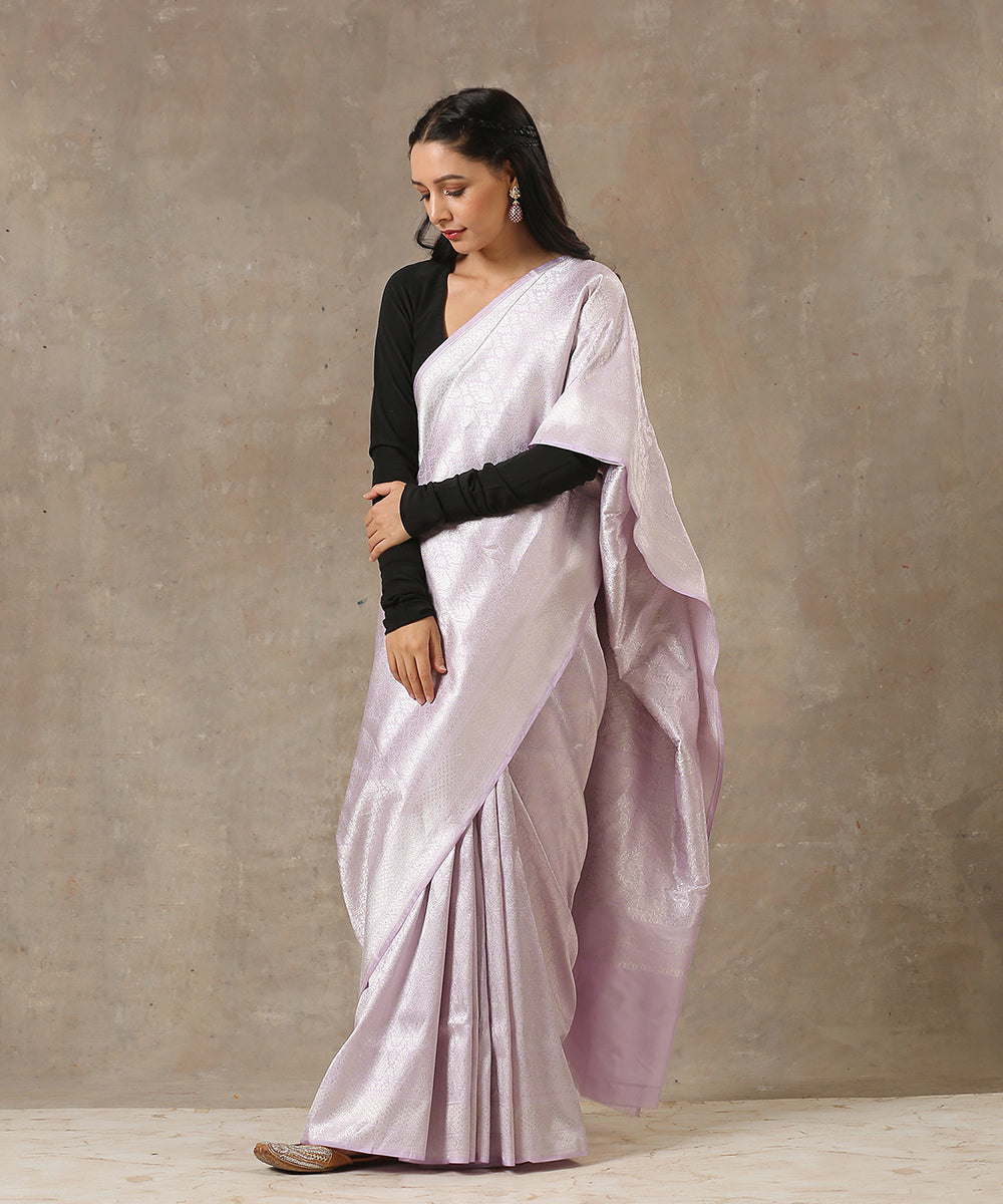 Lavender_Handloom_Pure_Katan_Silk_Kimkhab_Banarasi_Saree_with_Silver_Zari_WeaverStory_02