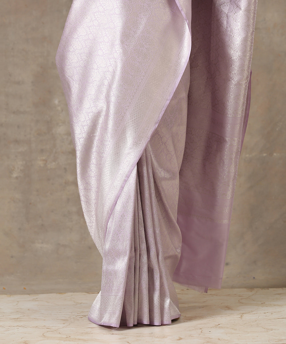 Lavender_Handloom_Pure_Katan_Silk_Kimkhab_Banarasi_Saree_with_Silver_Zari_WeaverStory_04