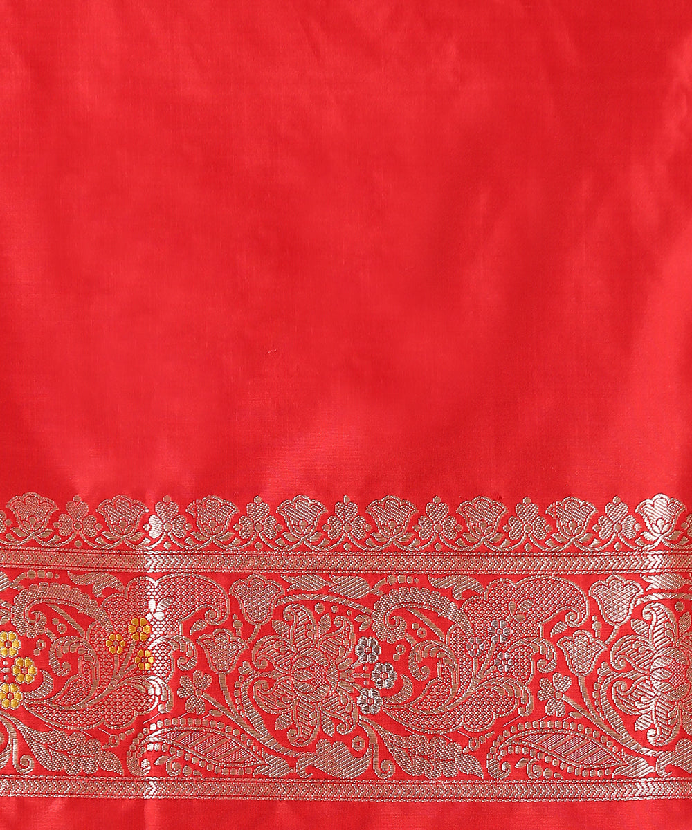 Red_Handloom_Pure_Katan_Silk_Banarasi_Saree_With_Antique_Zari_WeaverStory_05
