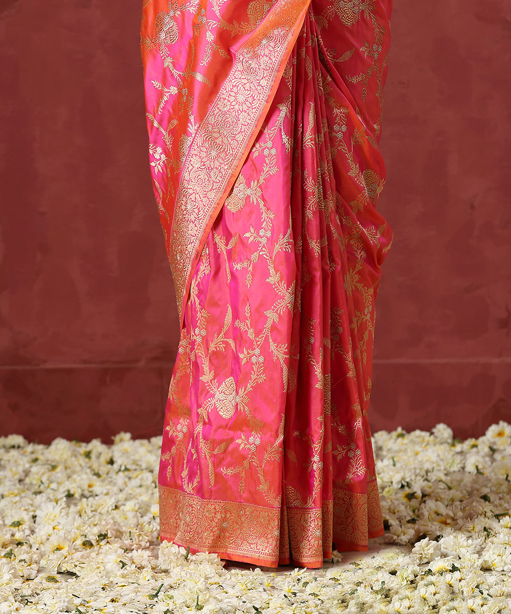 Handloom_Orange_and_Pink_Pure_Katan_Silk_Banarasi_Saree_with_Sona_Rupa_Jaal_WeaverStory_04