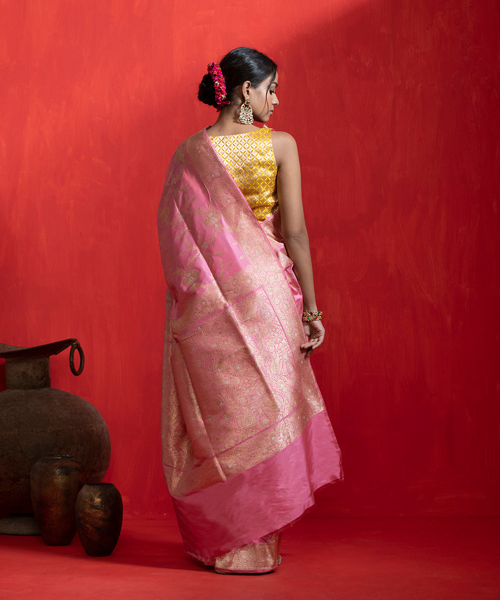Handloom_Light_Pink_Pure_Katan_Silk_Banarasi_Saree_With_Sona_Rupa_Kadhwa_Jaal_WeaverStory_03