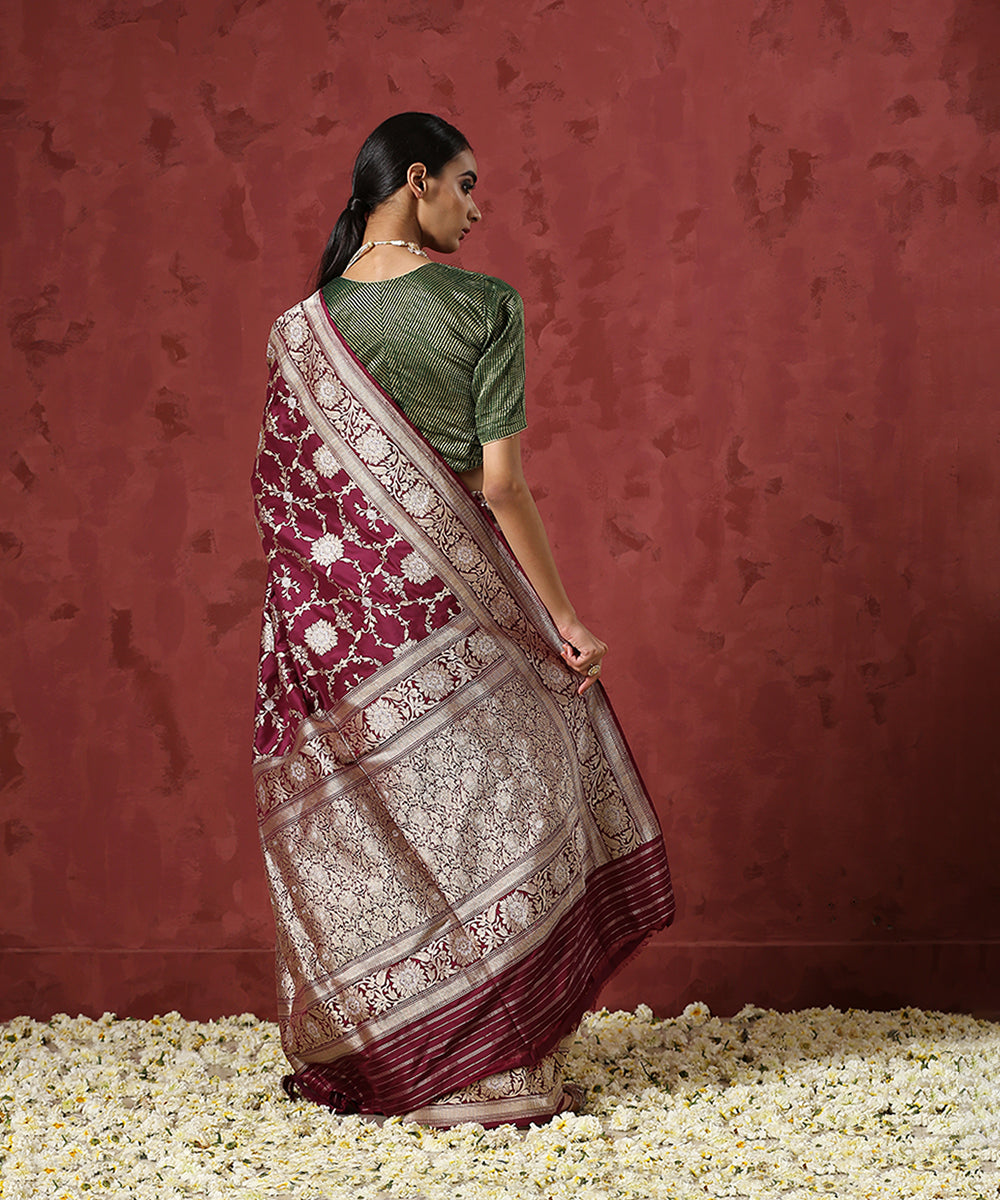 Handloom_Wine_Pure_Katan_Silk_Banarasi_Saree_with_Bareek_Sona_Rupa_Jaal_WeaverStory_03