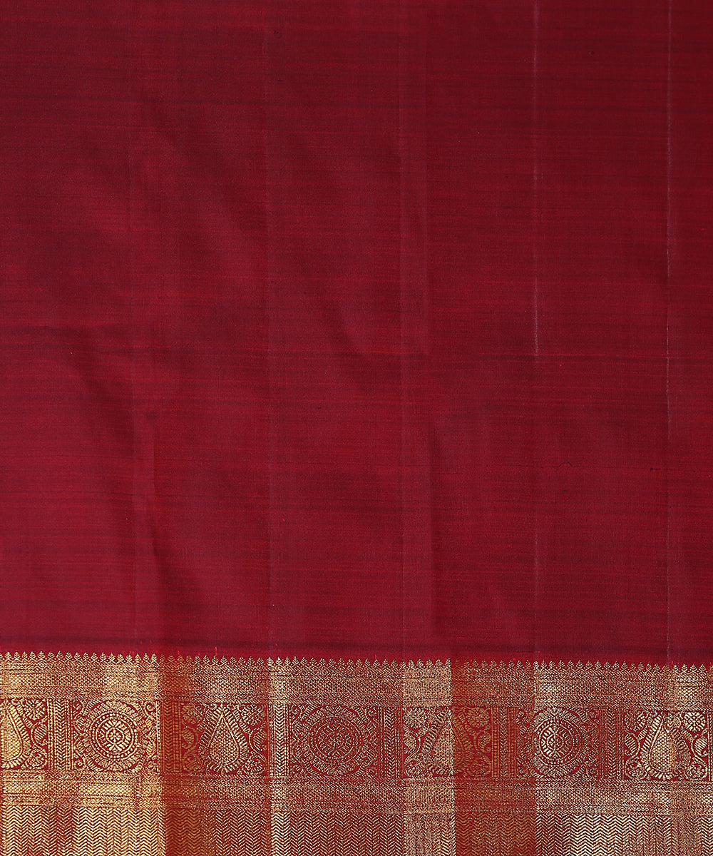 Yellow_Handloom_Pure_Silk_Kanjivaram_Saree_With_Wine_And_Gold_Border_WeaverStory_05