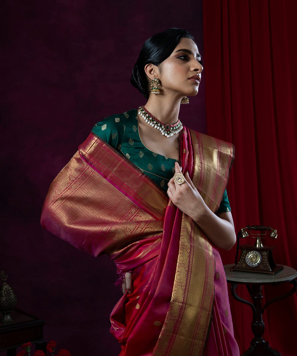 Handloom_Pink_Pure_Zari_and_Silk_Vaira_Oosi_Kanjivaram_Saree_WeaverStory_01