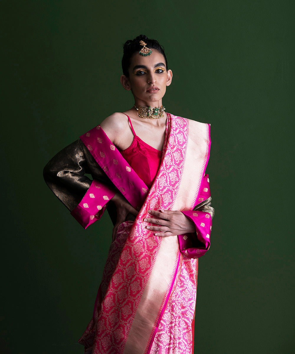 Pink_Handloom_Pure_Katan_Silk_Kimkhab_Banarasi_Saree_With_Mehraab_Jaal_WeaverStory_01