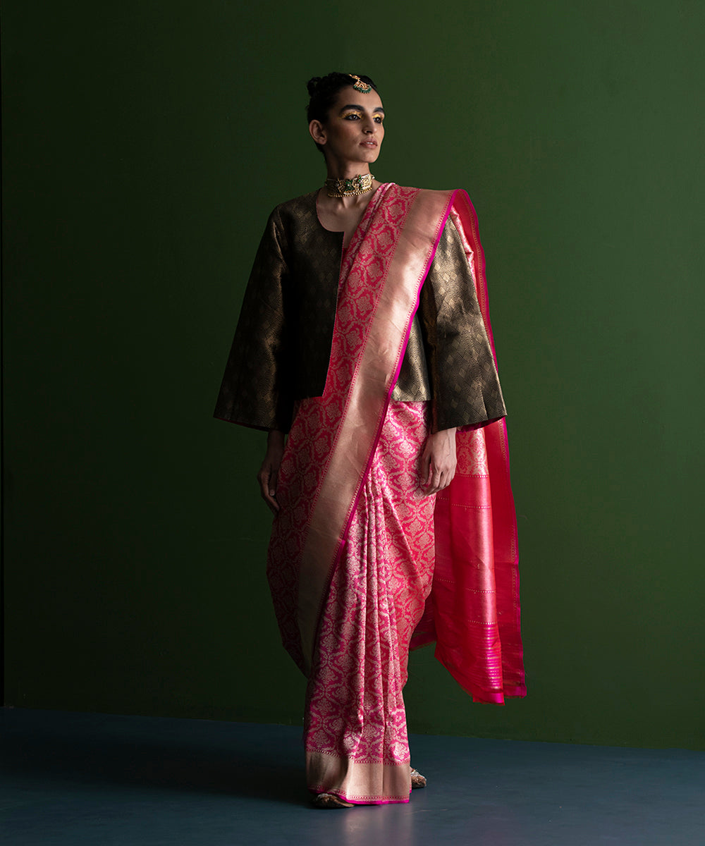 Pink_Handloom_Pure_Katan_Silk_Kimkhab_Banarasi_Saree_With_Mehraab_Jaal_WeaverStory_02
