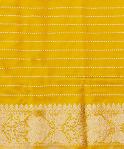 Yellow_Handloom_Pure_Katan_Silk_Banarasi_Saree_with_Floral_Jaal_WeaverStory_06