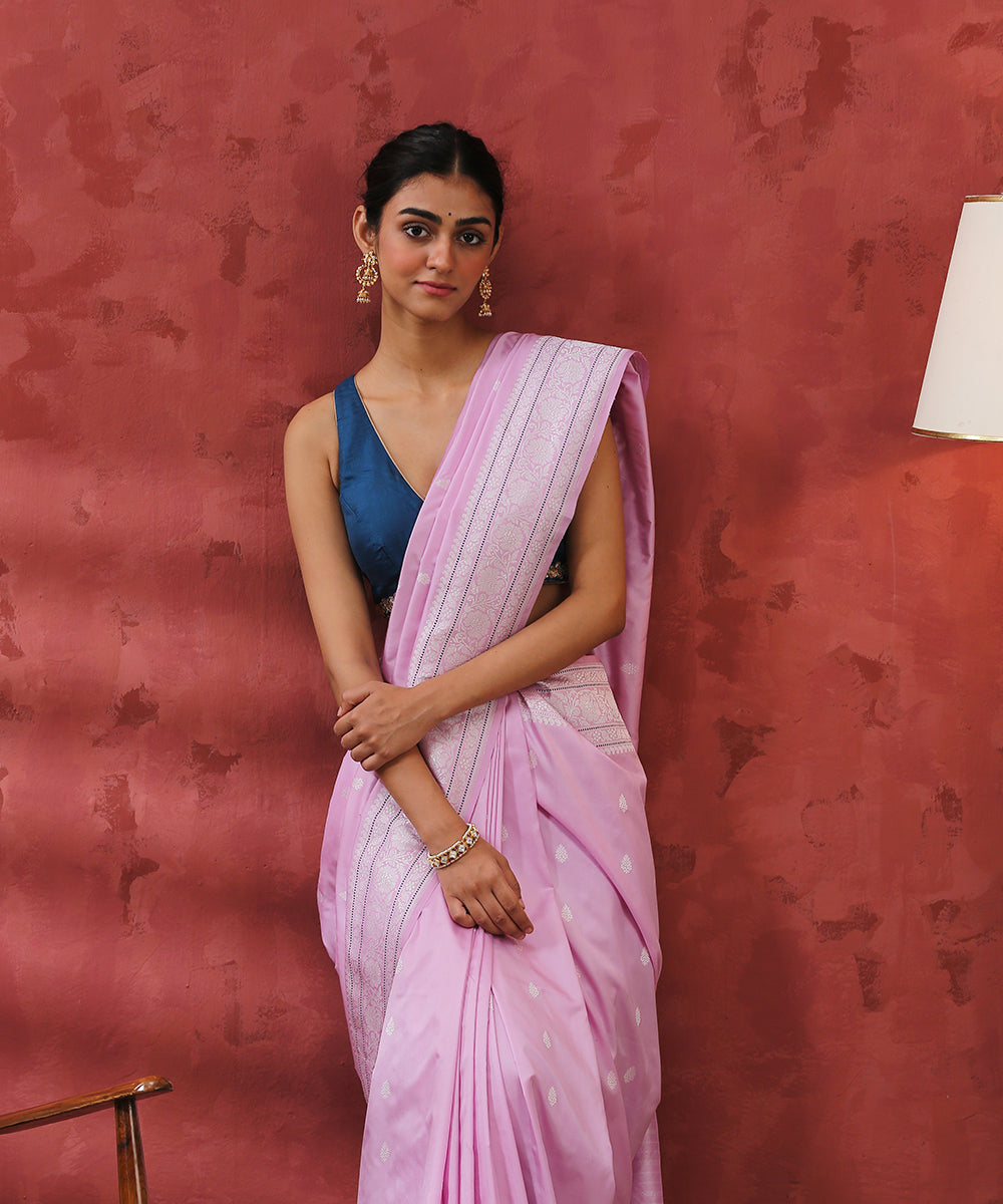 Lavender_Handloom_Pure_Katan_Silk_Booti_Banarasi_Saree_WeaverStory_01
