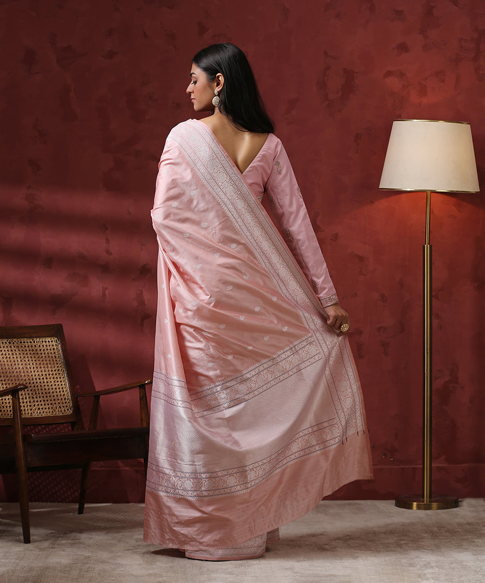 Handloom_Soft_Peach_Pure_Katan_Silk_Banarasi_Saree_WeaverStory_03