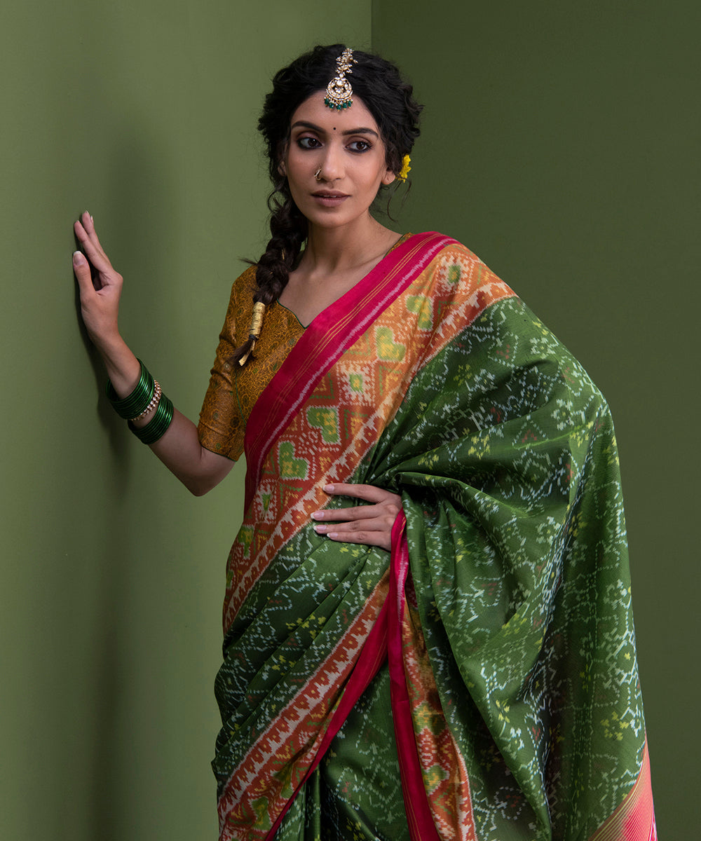 Green_And_Pink_Handloom_Single_Ikat_Patola_Saree_With_Tissue_Border_WeaverStory_01