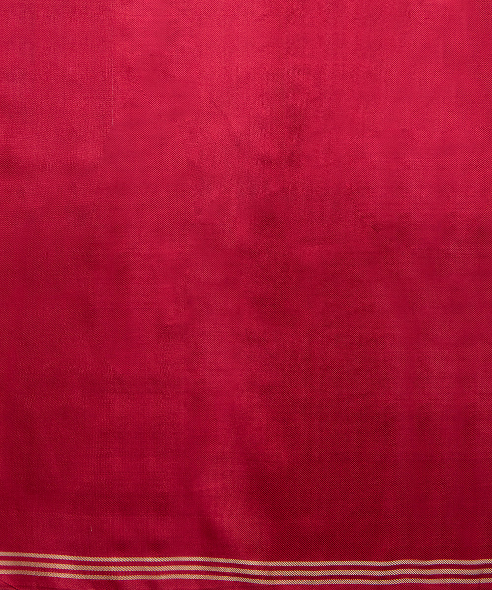 Red_Handloom_Weft_Dyed_Patola_Saree_With_8_Ply_Mulberry_Silk_WeaverStory_05