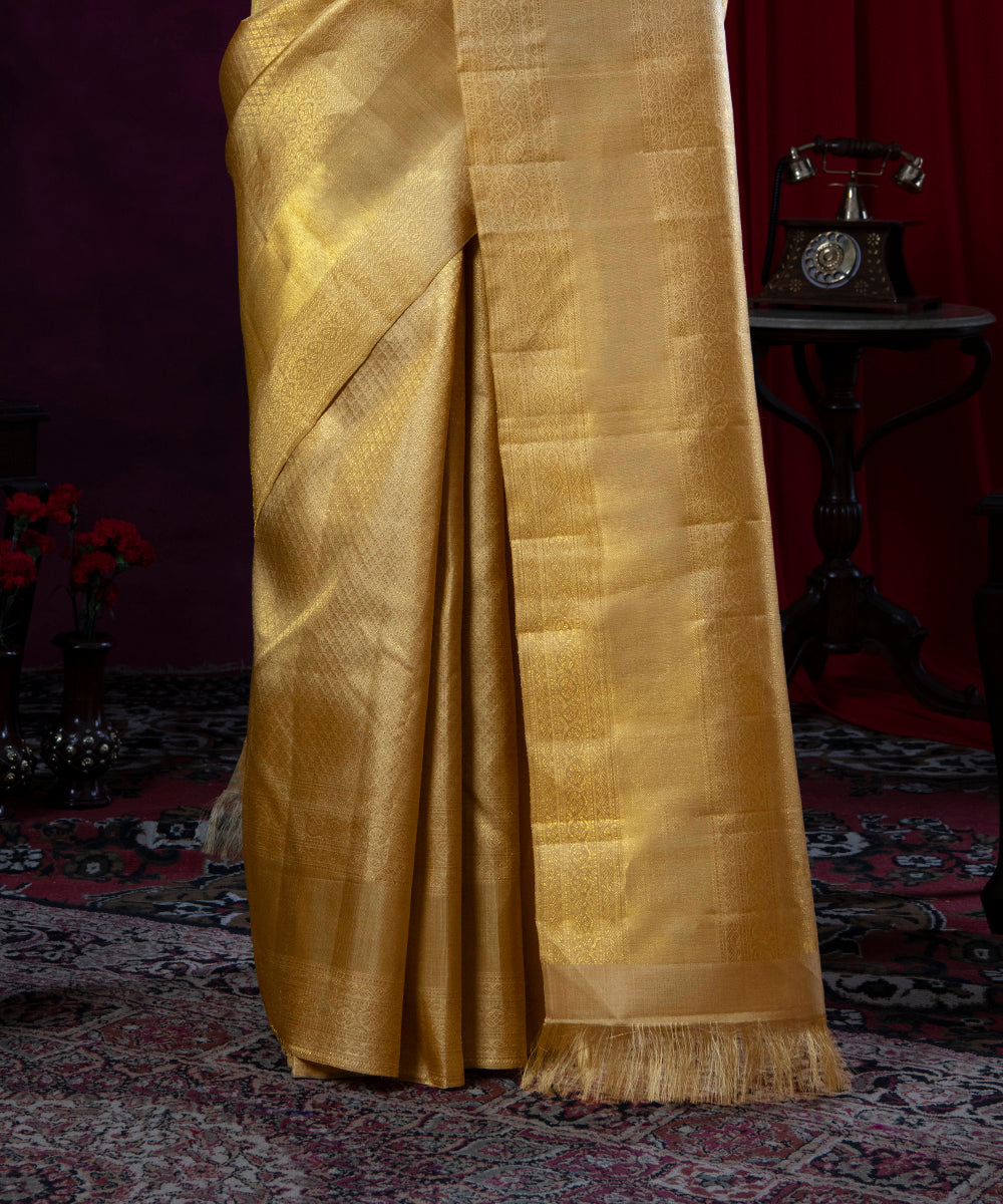 Gold_Handloom_Pure_Silk_Kanjivaram_Saree_with_Brocade_Weave_WeaverStory_04