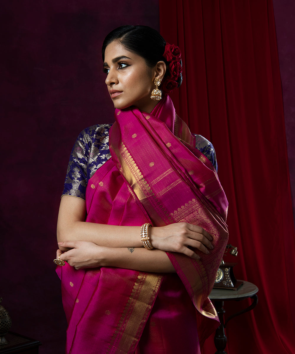 Rani_Pink_Handloom_Vaira_Oosi_Pure_Zari_Kanjivaram_Pure_Silk_Saree_WeaverStory_01