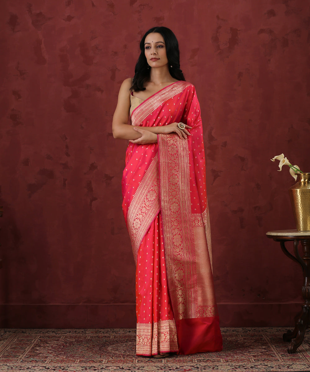 Pink_And_Orange_Handloom_Pure_Katan_Silk_Banarasi_Saree_With_Broad_Zari_Border_WeaverStory_02