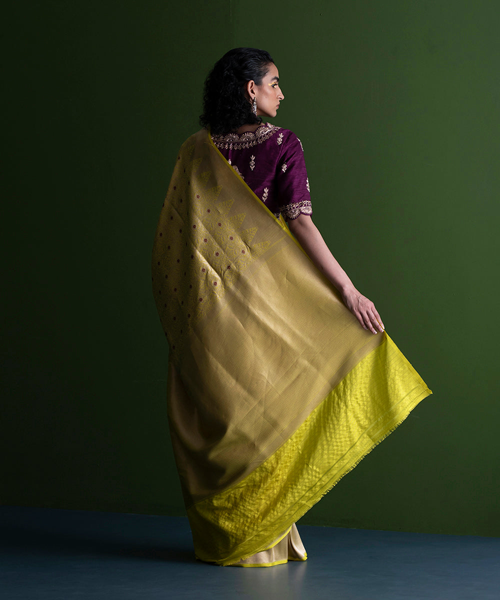 Yellow_Handloom_Pure_Katan_Silk_Kimkhab_Shikargah_Banarasi_Saree_with_Temple_Border_WeaverStory_03