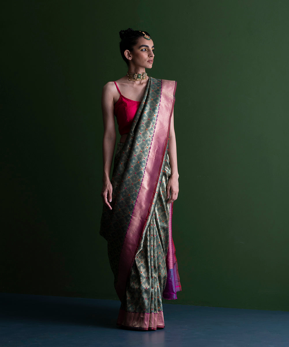 Green_Handloom_Pure_Katan_Silk_Brocade_Banarasi_Saree_With_Pink_Border_WeaverStory_02