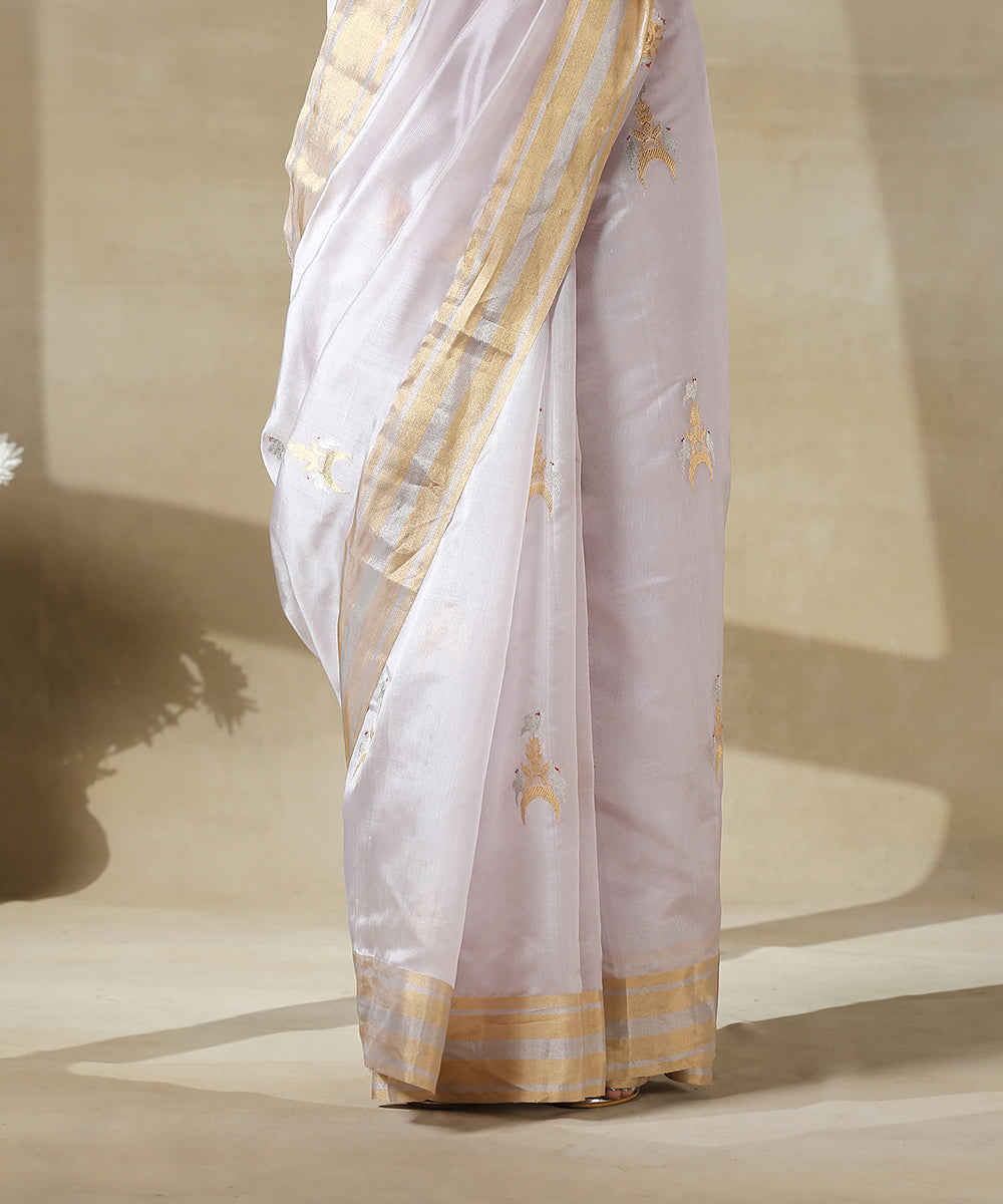 Light_Lavender_Handloom_Chanderi_Silk_Saree_With_Silver_And_Gold_Zari_Birds_And_Gold_Zari_Border_WeaverStory_04