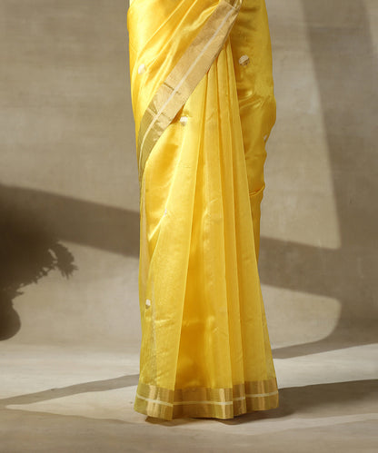 Yellow_Silk_Handloom_Chanderi_Saree_With_Small_Eknaliya_Lotus_Flower_Motifs_WeaverStory_04