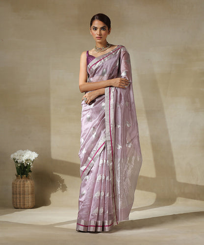 Handloom_Light_Mauve_Chanderi_Silk_Saree_With_Eknaliya_Bird_Motifs_In_Silver_Zari_WeaverStory_02