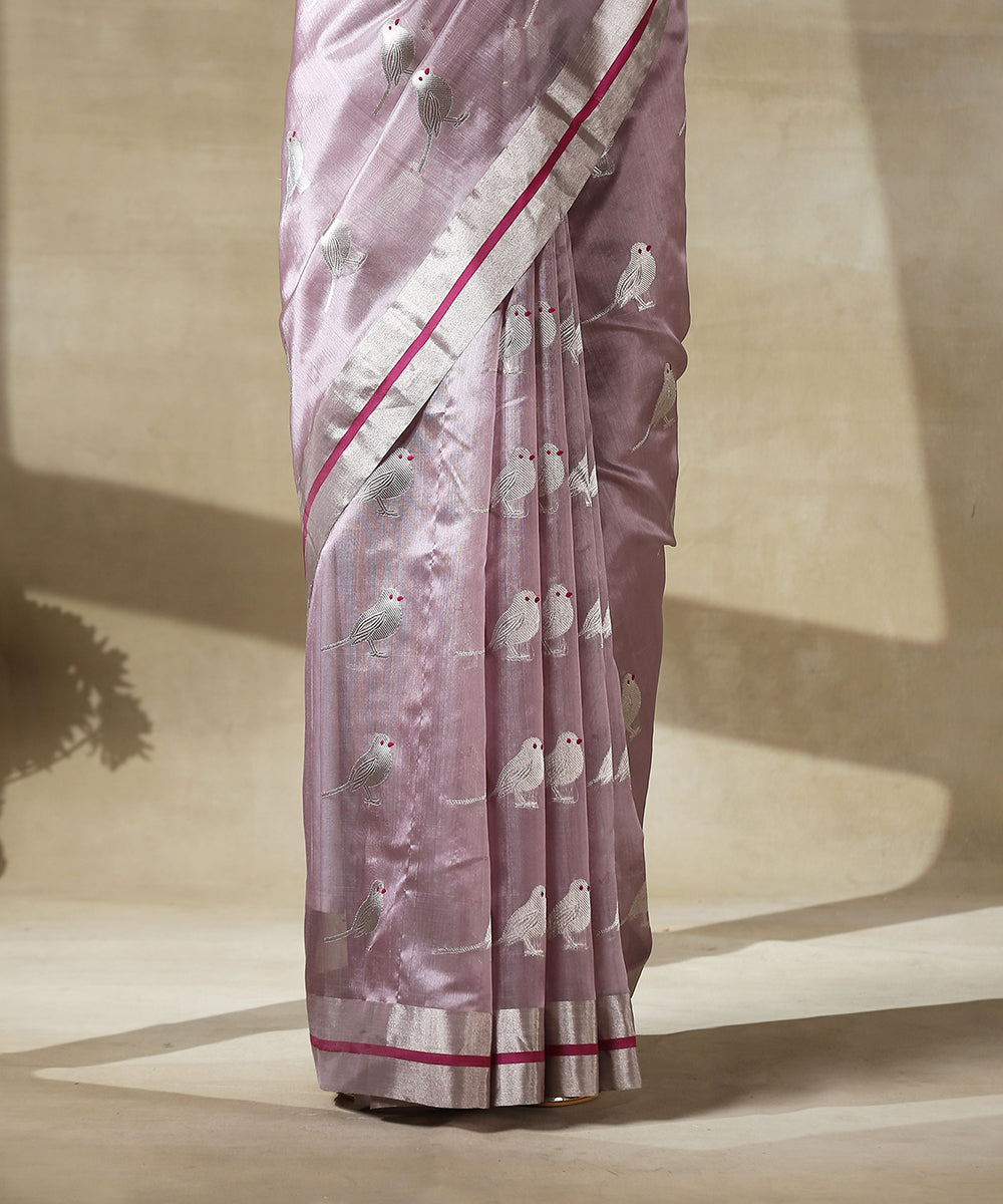 Handloom_Light_Mauve_Chanderi_Silk_Saree_With_Eknaliya_Bird_Motifs_In_Silver_Zari_WeaverStory_04