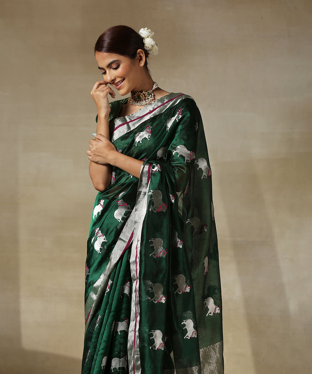 Handloom_Emerald_Green_Chanderi_Silk_Saree_With_Nandi_Motif_In_Silver_Zari_WeaverStory_01