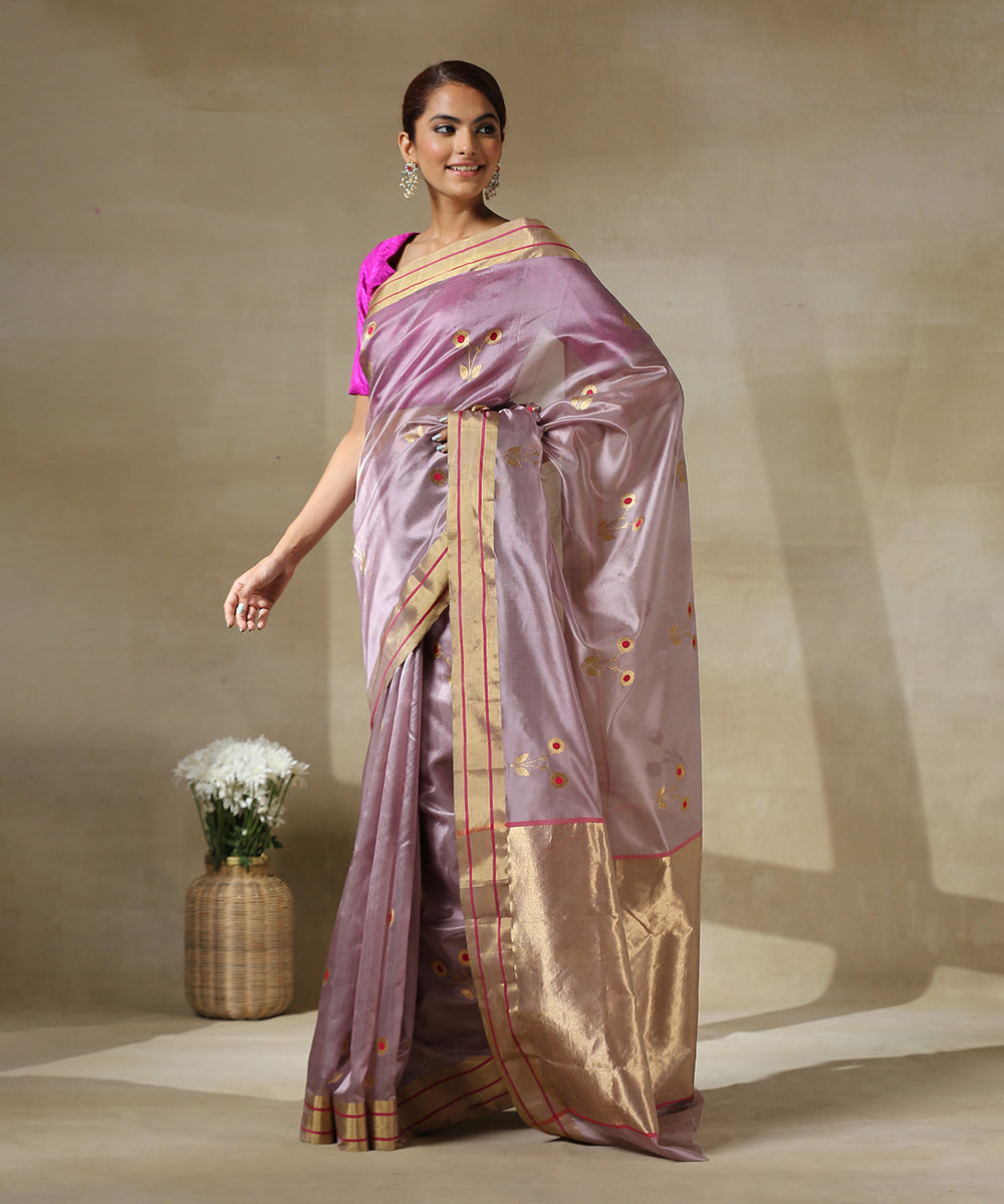 Light_Mauve_Handloom_3_Flower_Motif_Chanderi_Silk_Saree_With_Red_Meenakari_WeaverStory_02