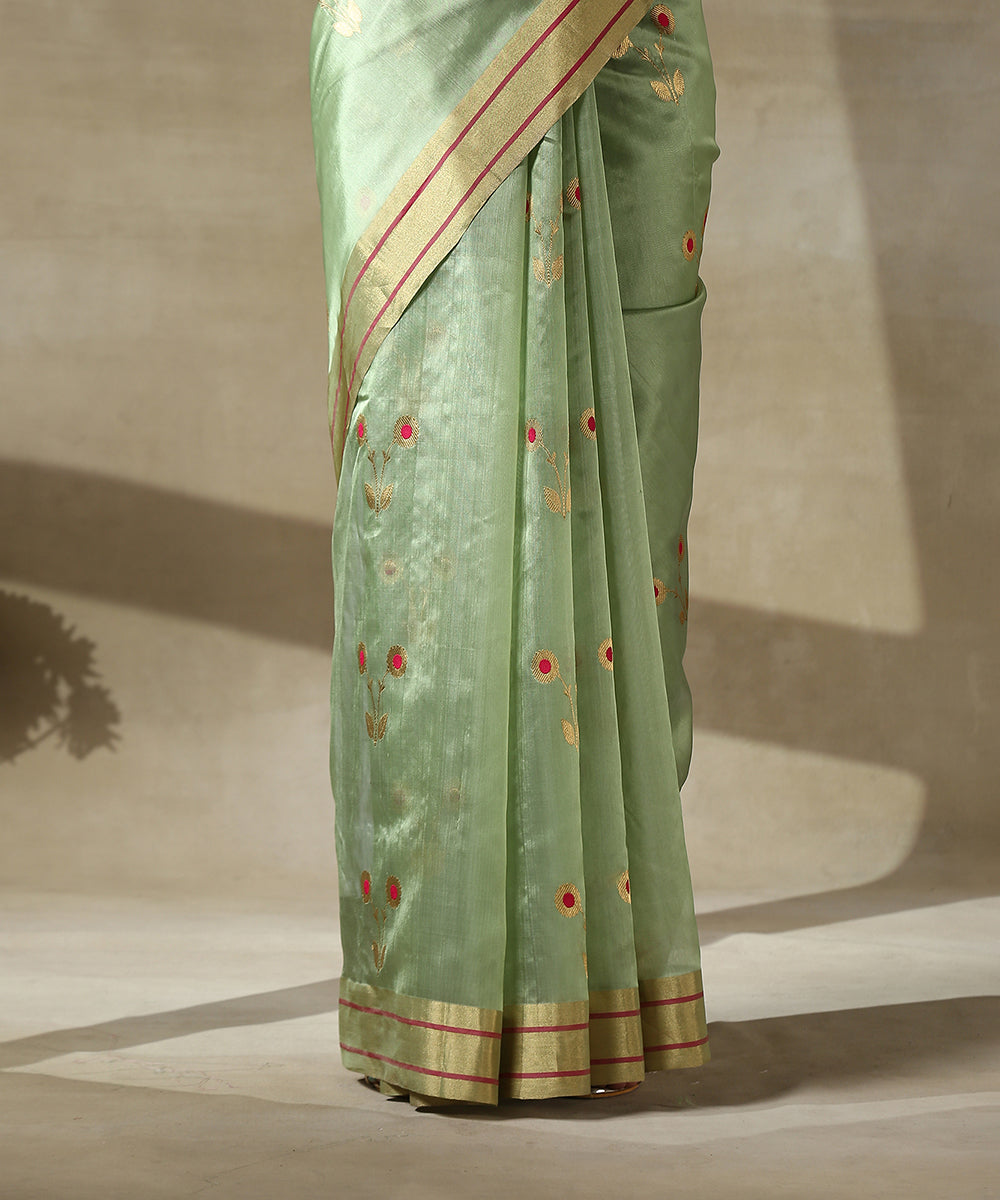 Handloom_Light_Green_3_Flower_Motif_Chanderi_Silk_Saree_With_Red_Meenakari_WeaverStory_04